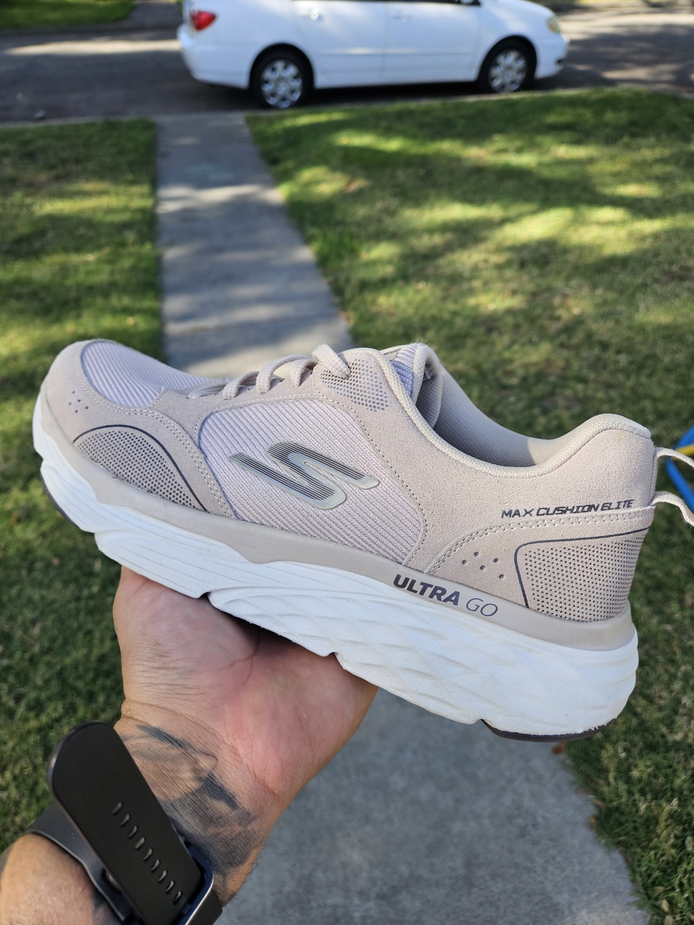 Skechers Ultra Go Run Cushion Elite Rivalry Beige Walking Shoe Mens Sz 10